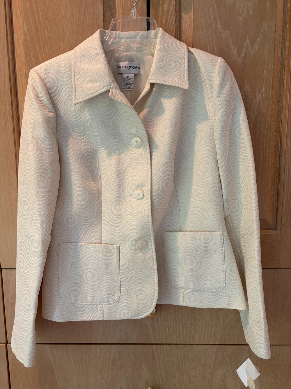 NWT  Bloomingdale's Cream Swirl Jacquard Women's Blazer
